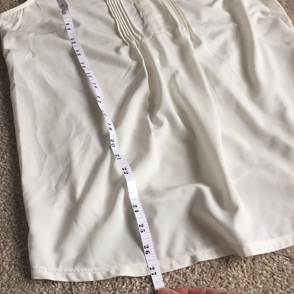 Silky white sleeveless top - Picture 3 of 4